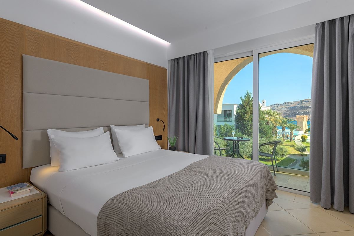 rooms-suite-garden-view