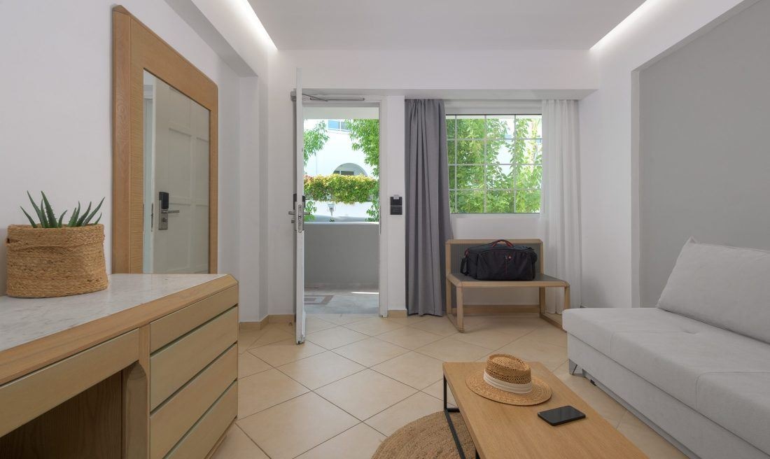 rooms-suite-garden-view