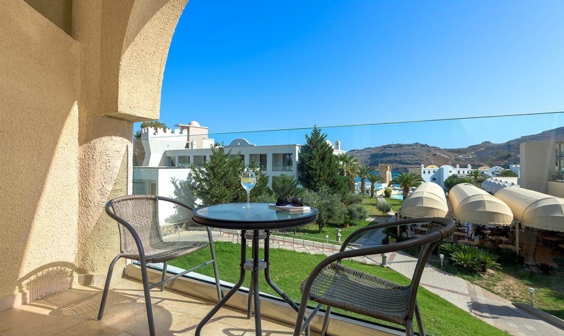 rooms-suite-garden-view