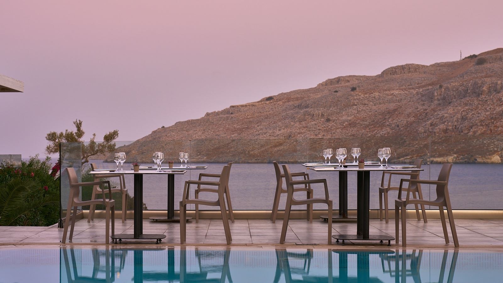 restaurants-meze-greek-thematic-restaurant