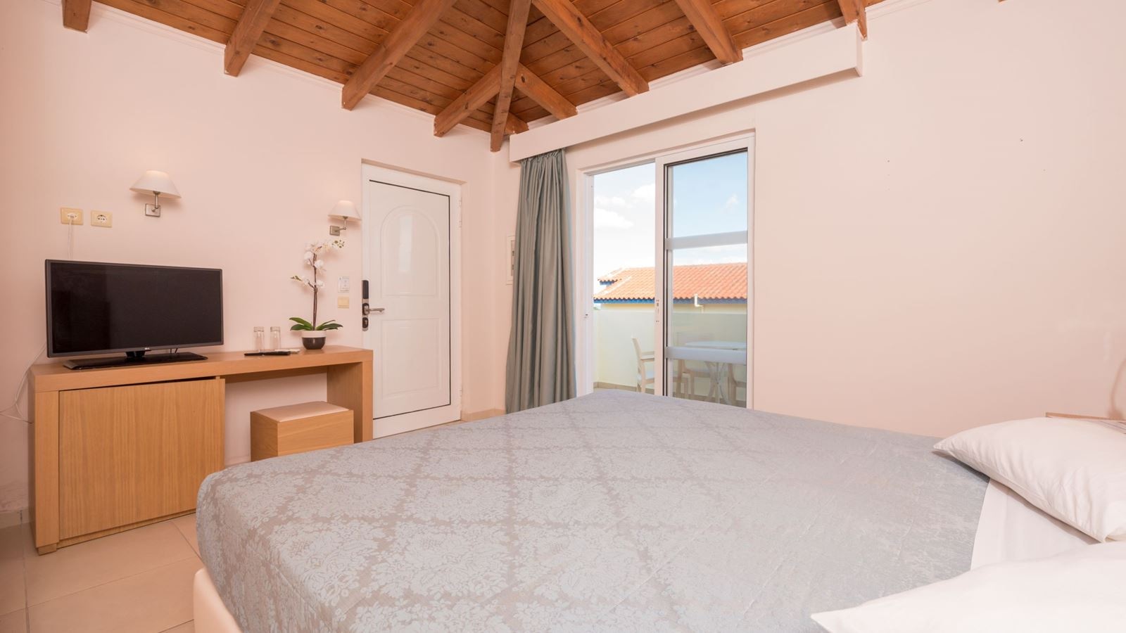 rooms-standard-double-room-sea-view