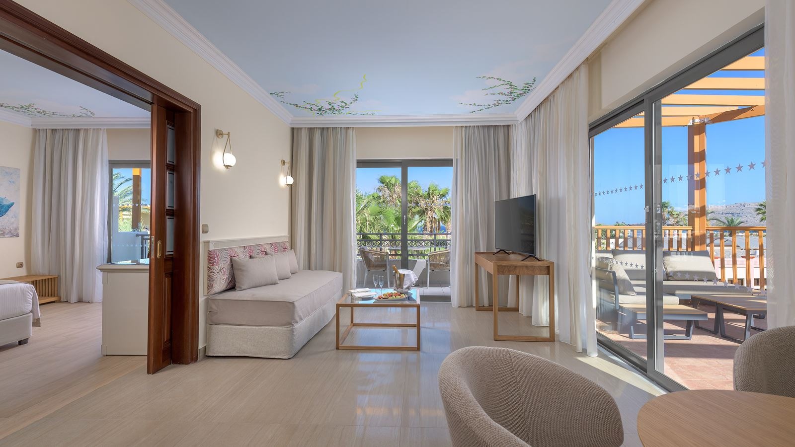 rooms-superior-family-suite-sea-view--signature-collection