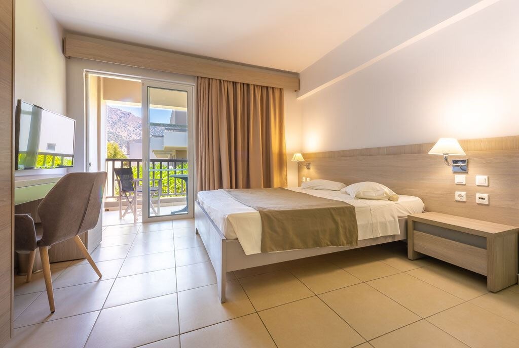 rooms-room-twin-balcony