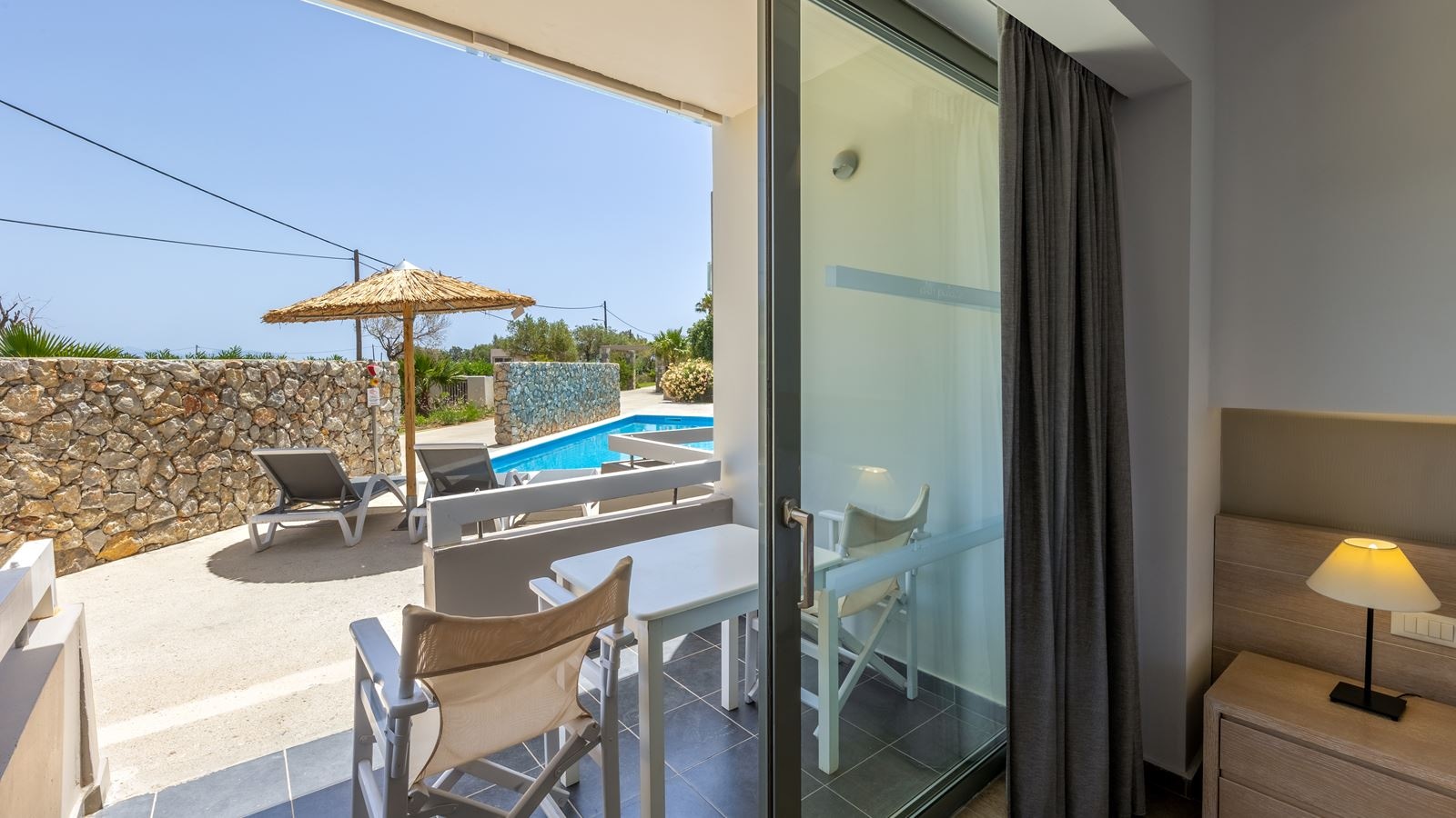 rooms-double-room-sharing-pool-with-balcony-or-terrace