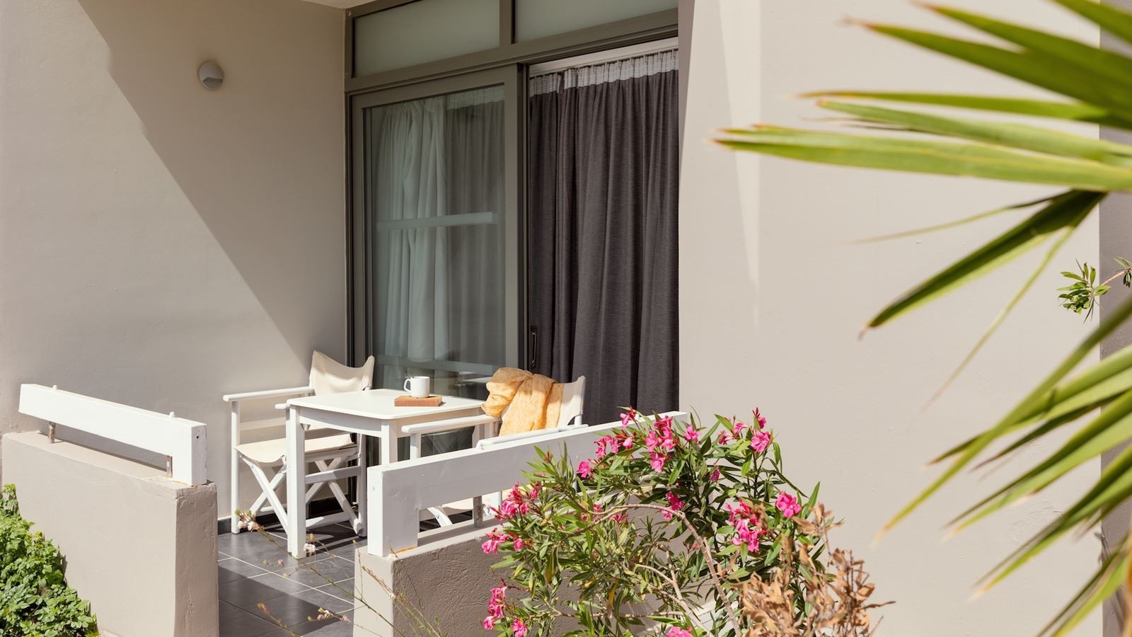 rooms-double-room-sharing-pool-with-balcony-or-terrace