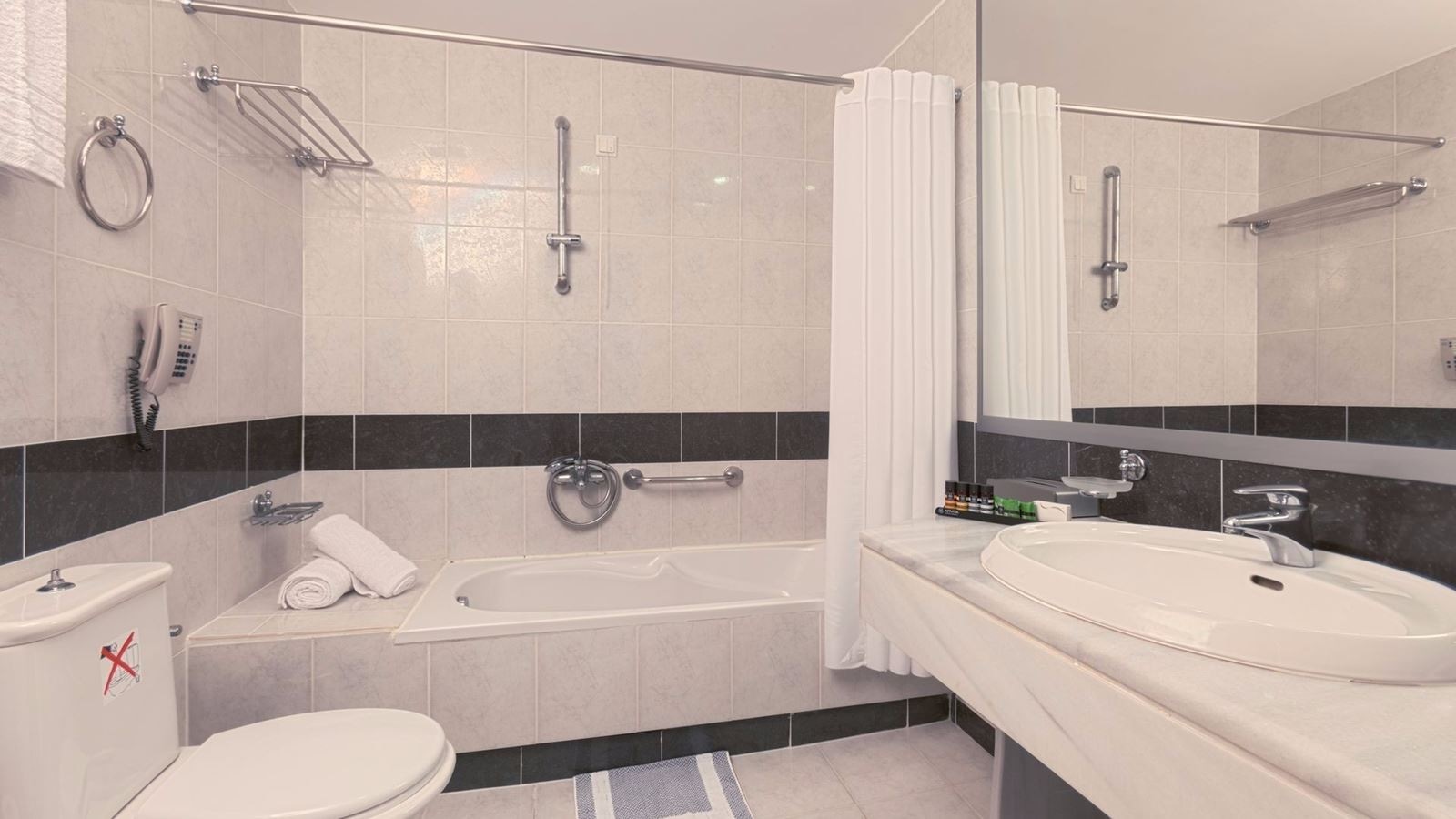 rooms-renovated-twin-sea-view