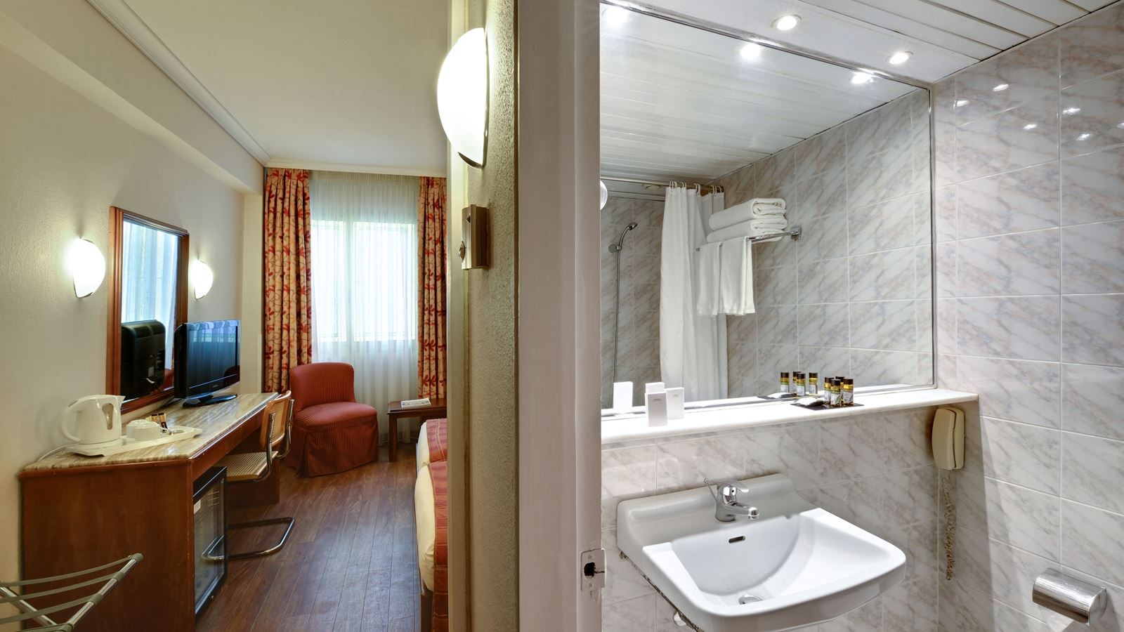 rooms-single-superior