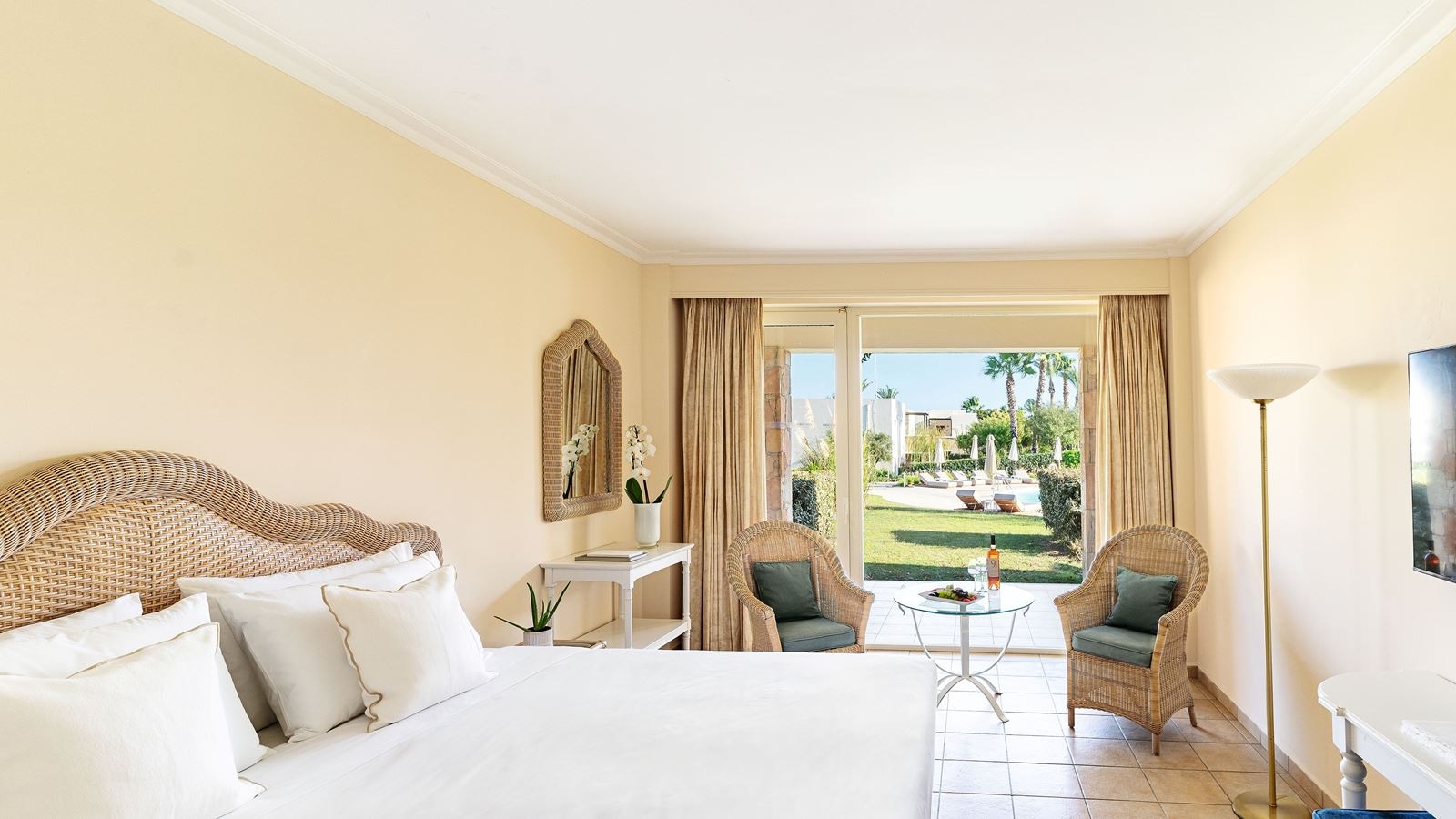 rooms-bungalow-garden-view