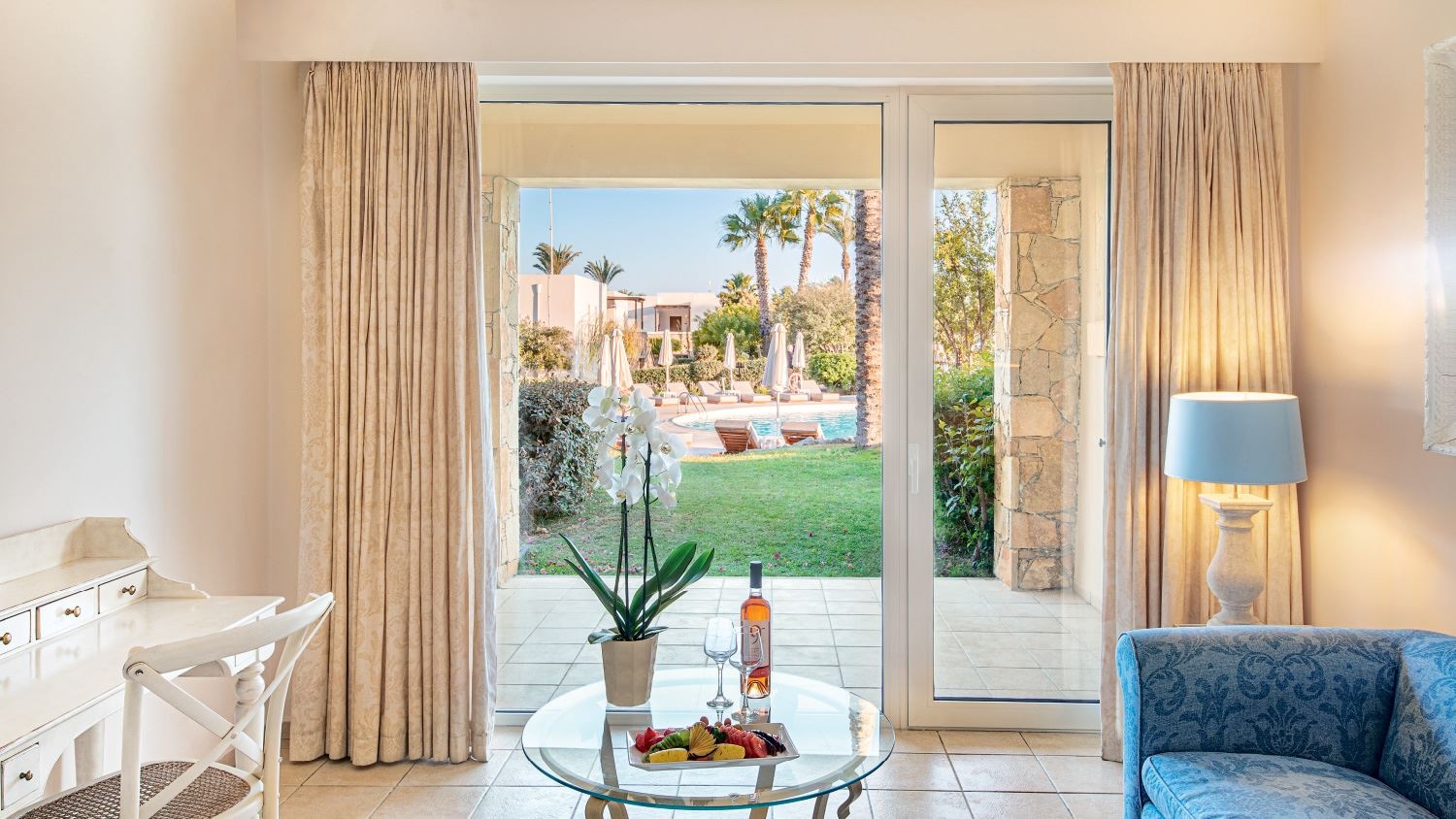 rooms-junior-bungalow-suite