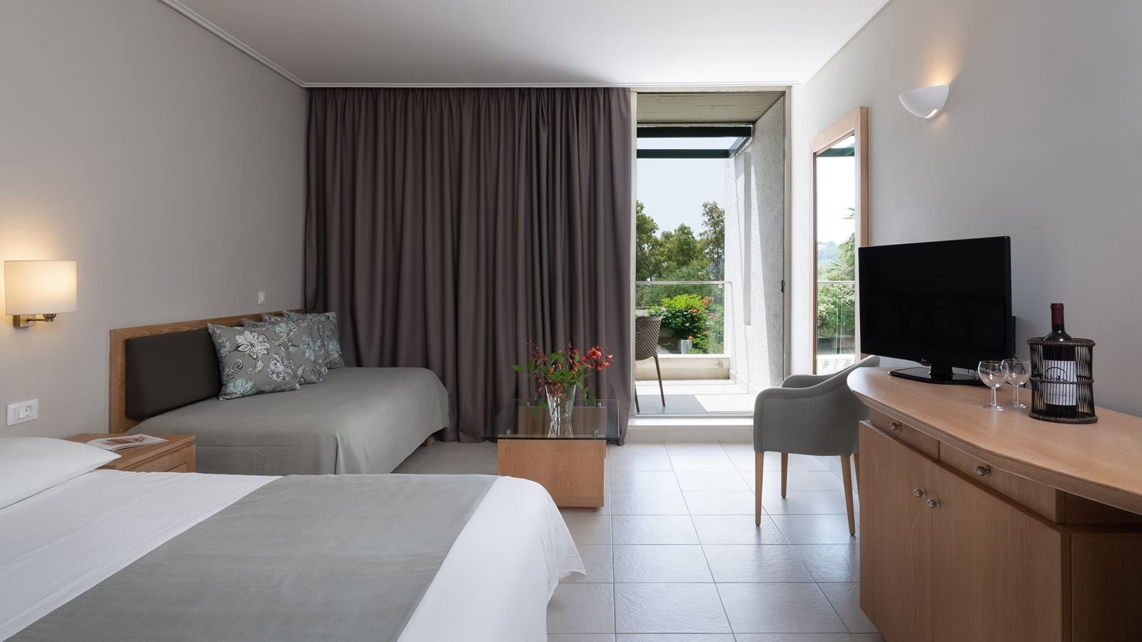 rooms-double-main-building-or-bungalow-garden-view