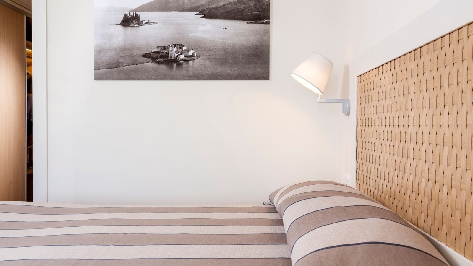 rooms-double-main-building-or-bungalow-garden-view