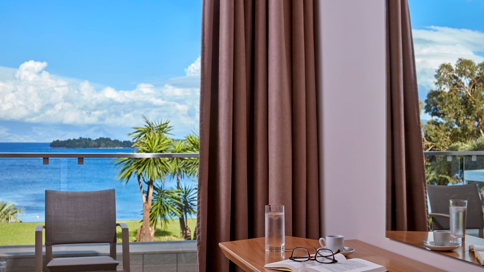 rooms-double-main-building-or-bungalow-sea-view