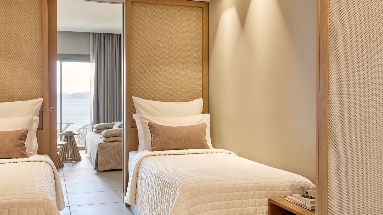 rooms-two-bedroom-bungalow-suite-sea-view