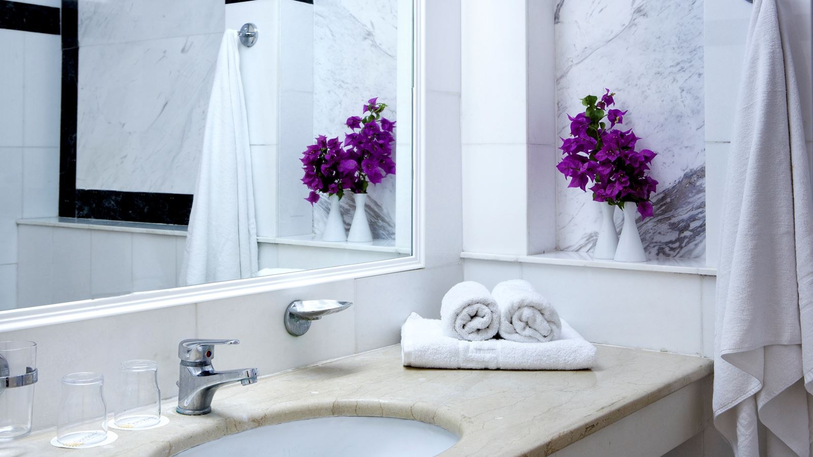 rooms-double-room-main-building--sea-view