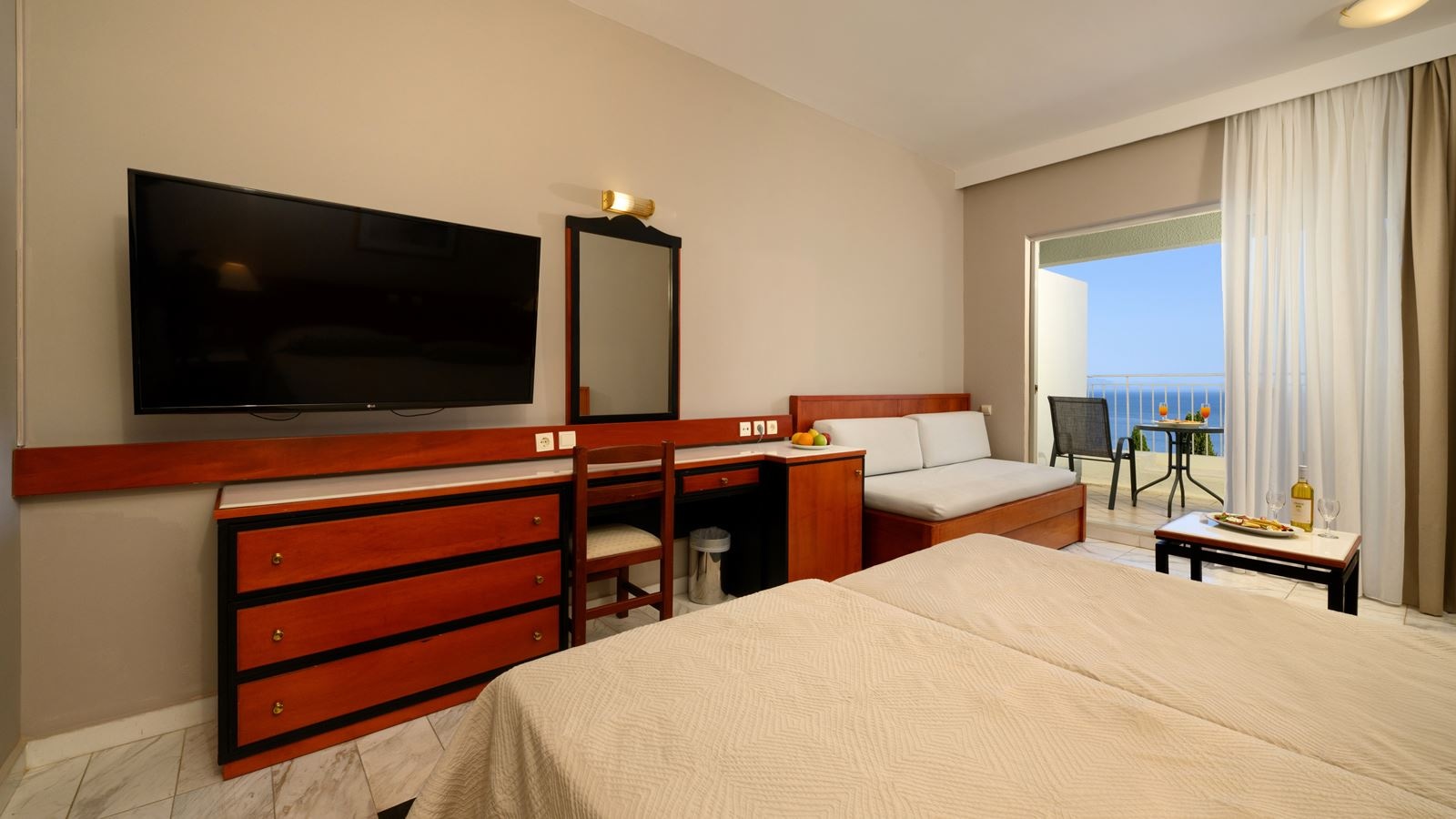 rooms-double-room-main-building--sea-view