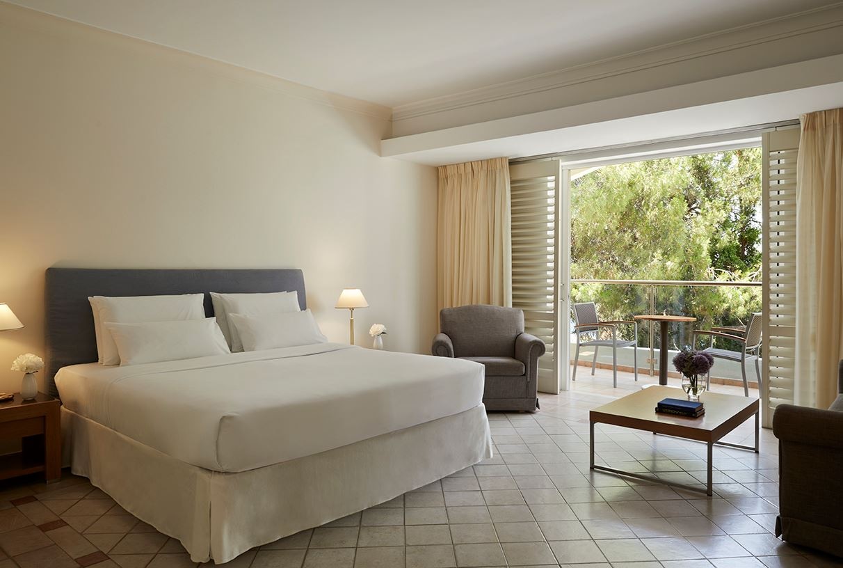 rooms-bungalow-forest-view-balcony-or-terrace