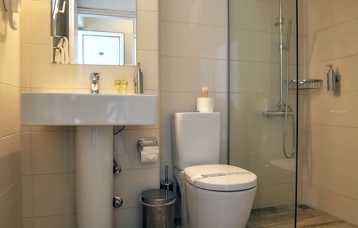 rooms-single-garden-view