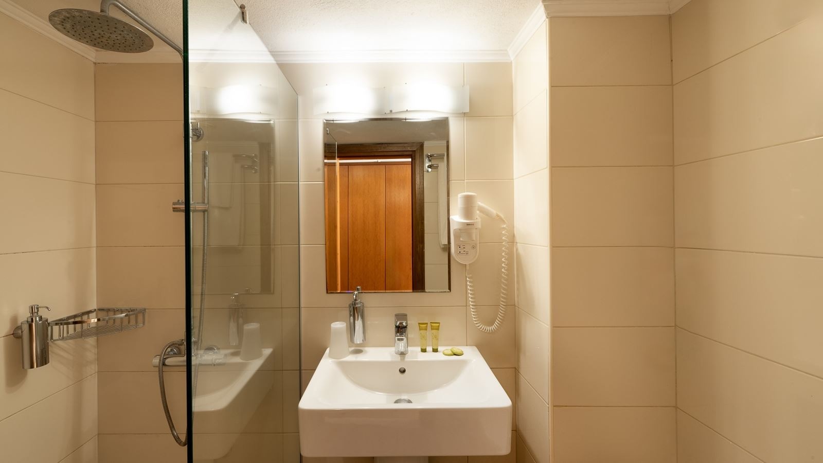 rooms-double-room-garden-view