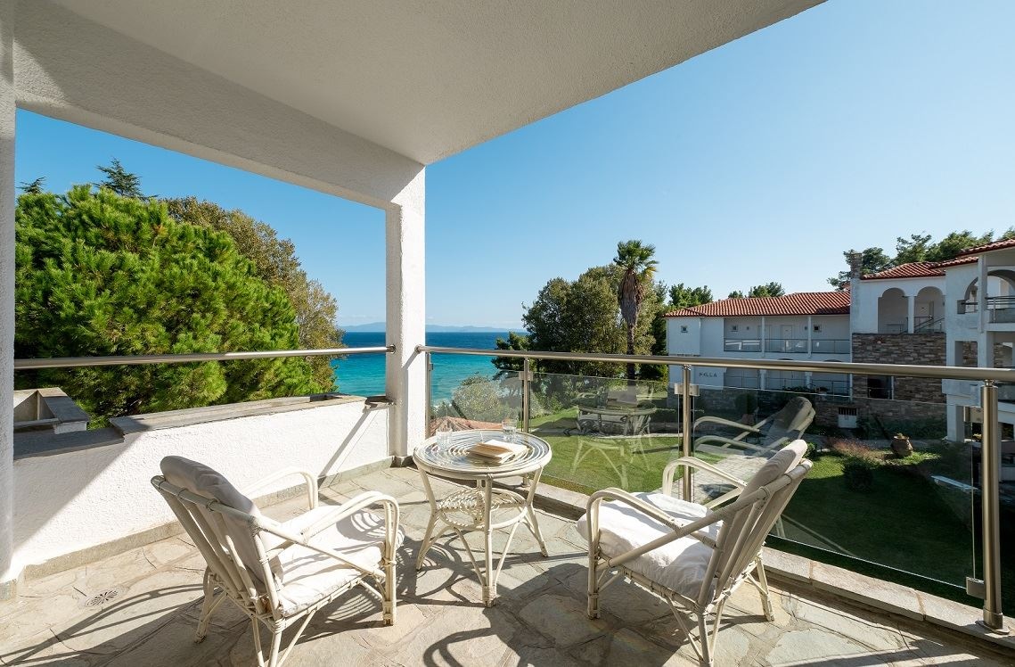 rooms-family-side-sea-view