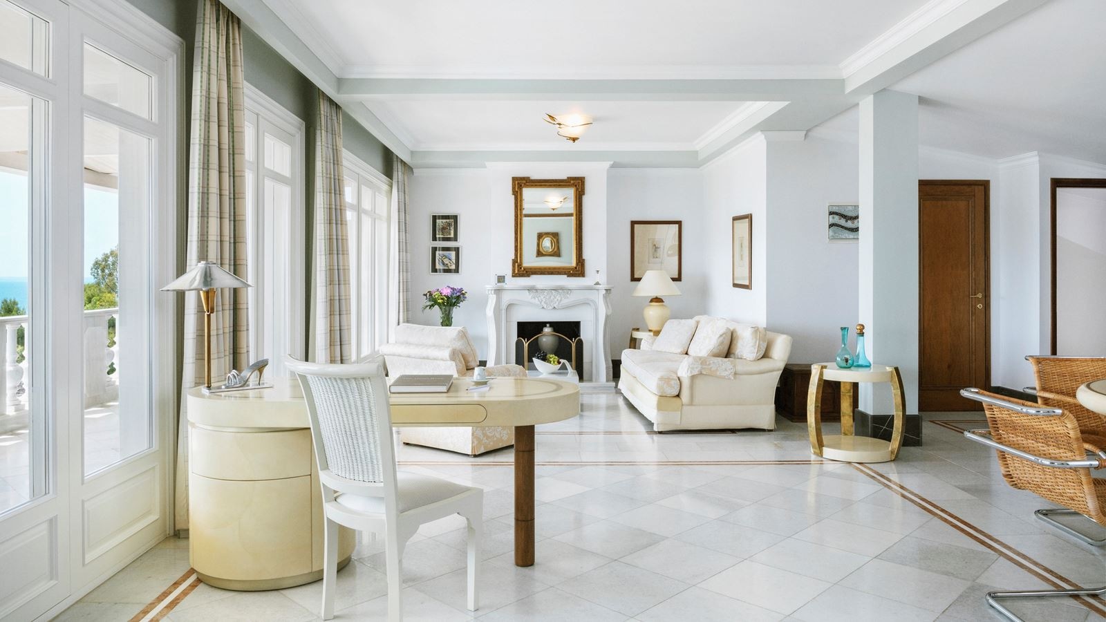 rooms-mediterranean-suite-sea-view