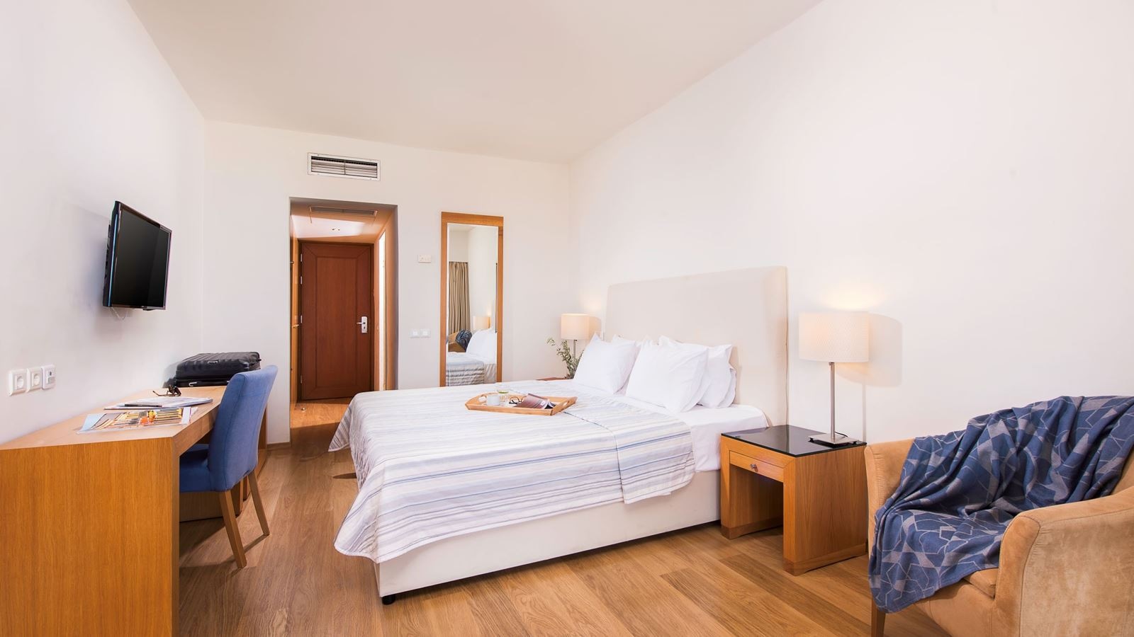 rooms-double-room-inland-view