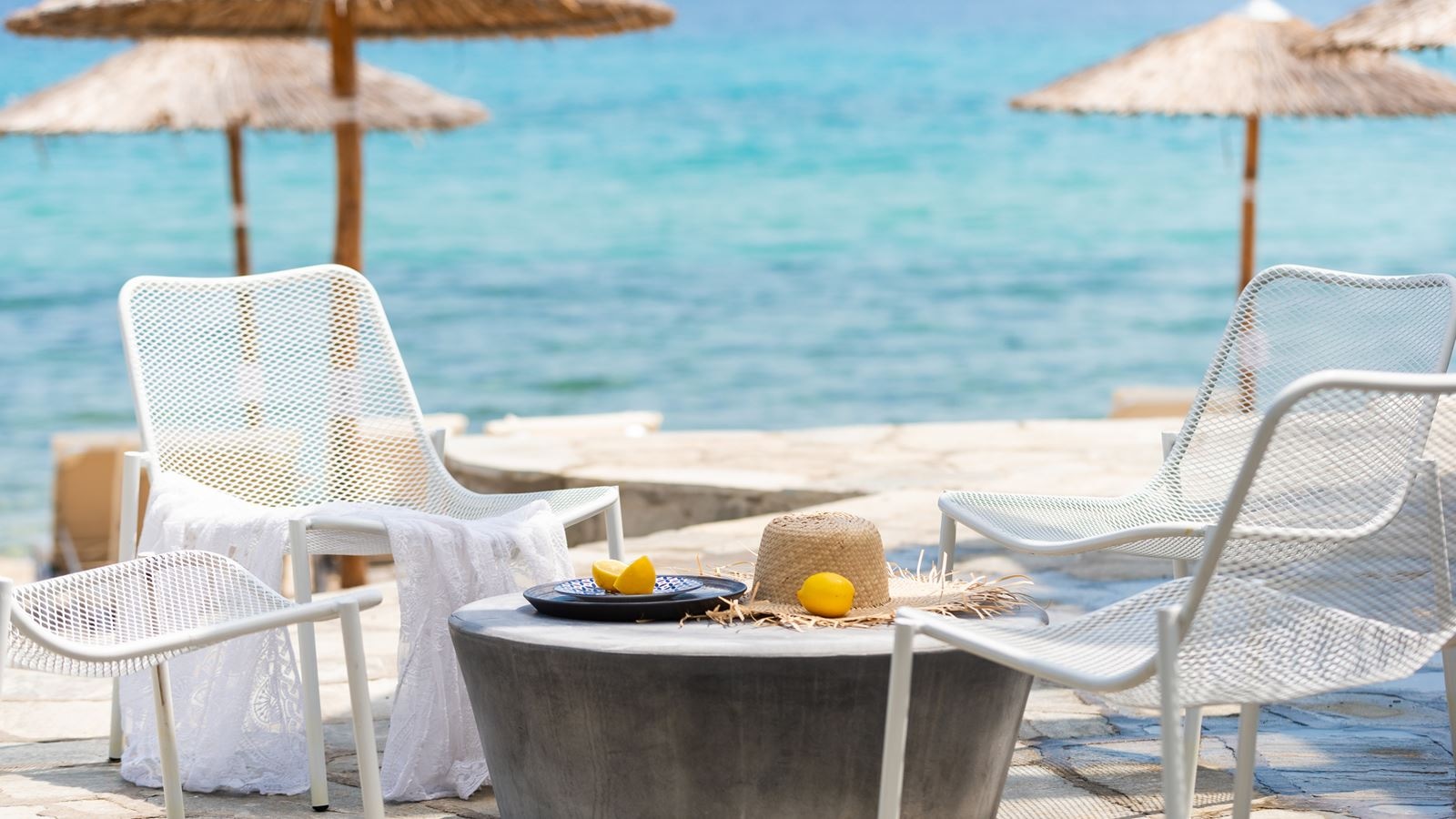 bars-ninemia-beach-bar