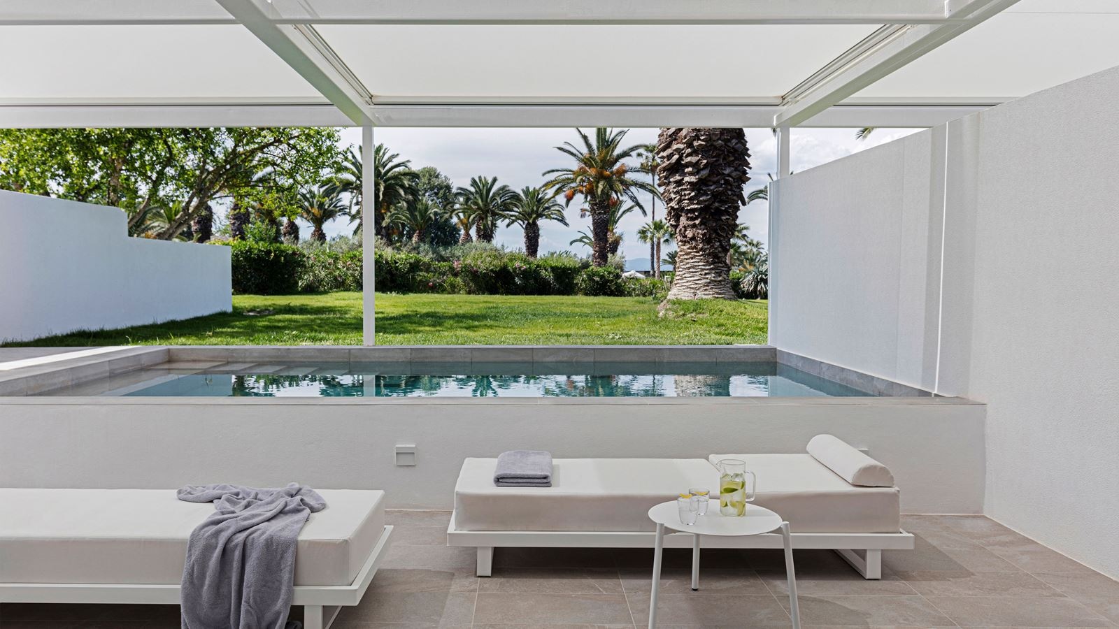 rooms-suite-2-bedrooms-gardenview-privatepool