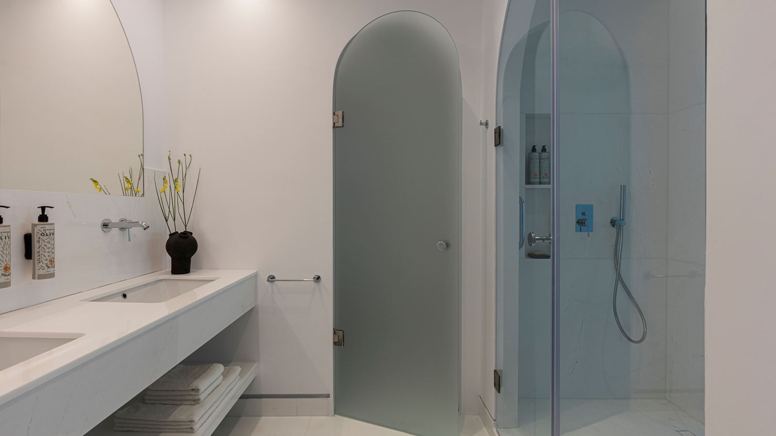 rooms-suite-2-bedrooms-gardenview-privatepool