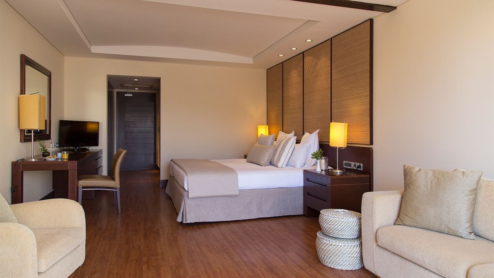 rooms-junior-suite-golf-view