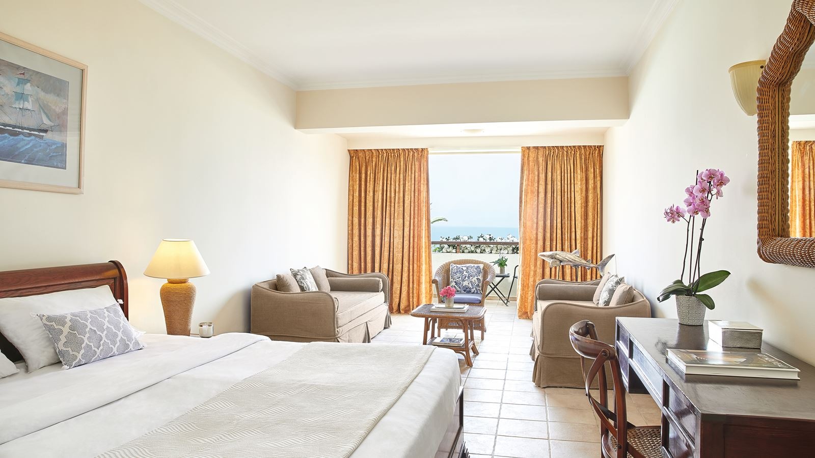 rooms-room-family-open-plan-side-sea-view