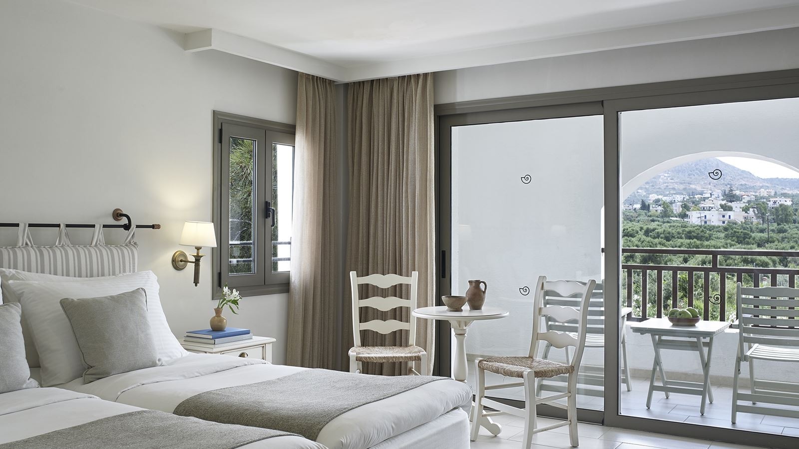 rooms-room-single-use-mountain-garden-view