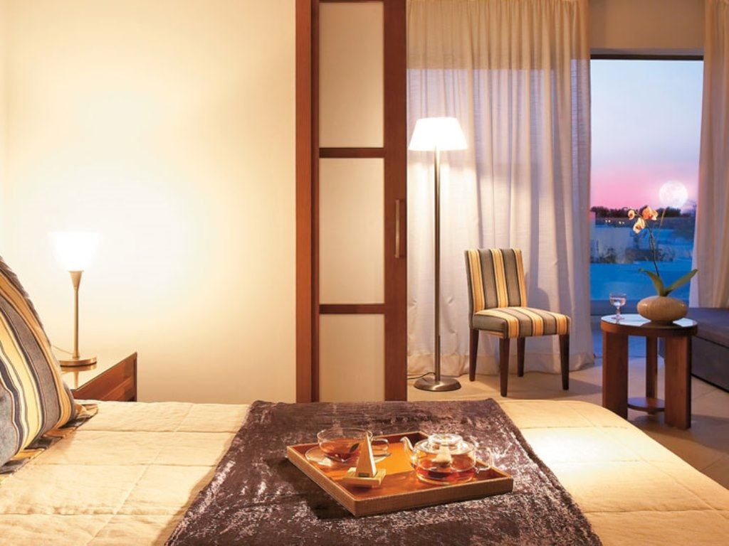 rooms-superior-family-room-garden-view