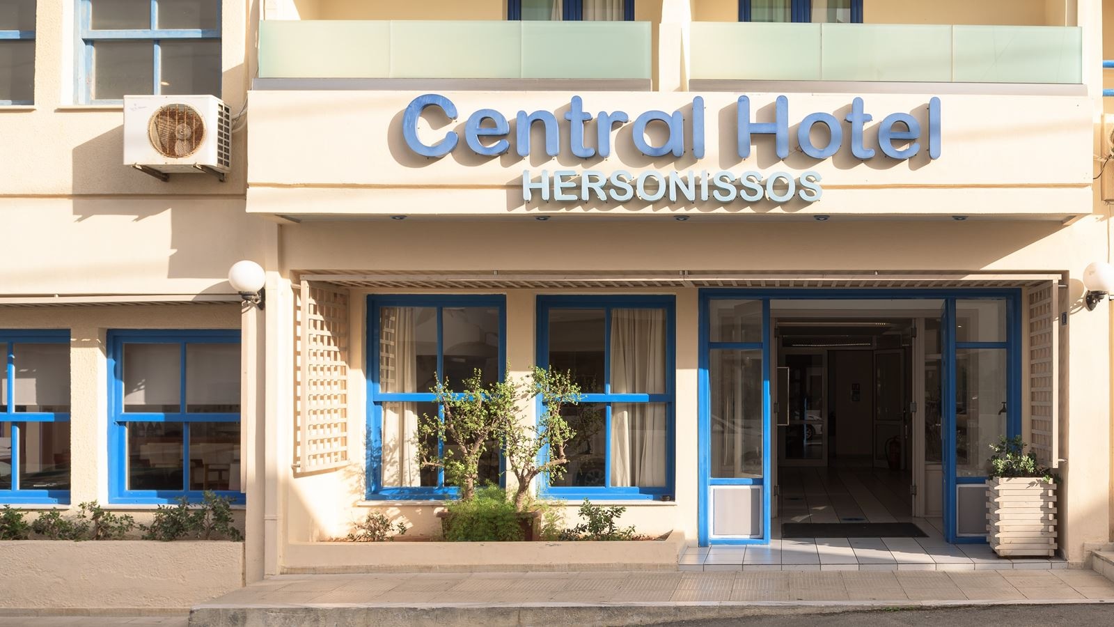 general-main-building