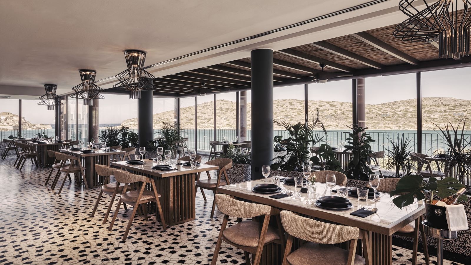 restaurants-tholos