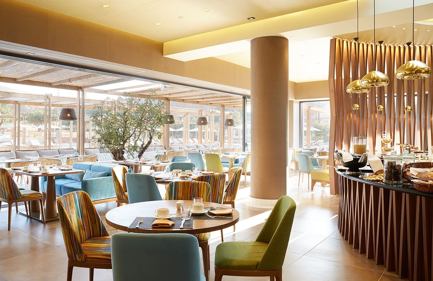 restaurants-blend-nikkei--wine