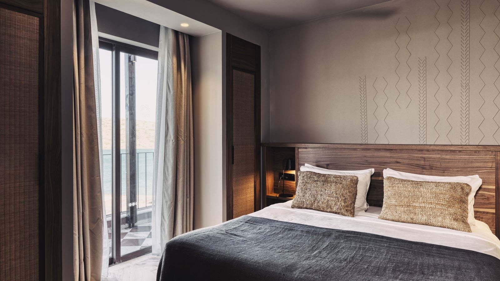 rooms-family-suite-sv-with-private-pool