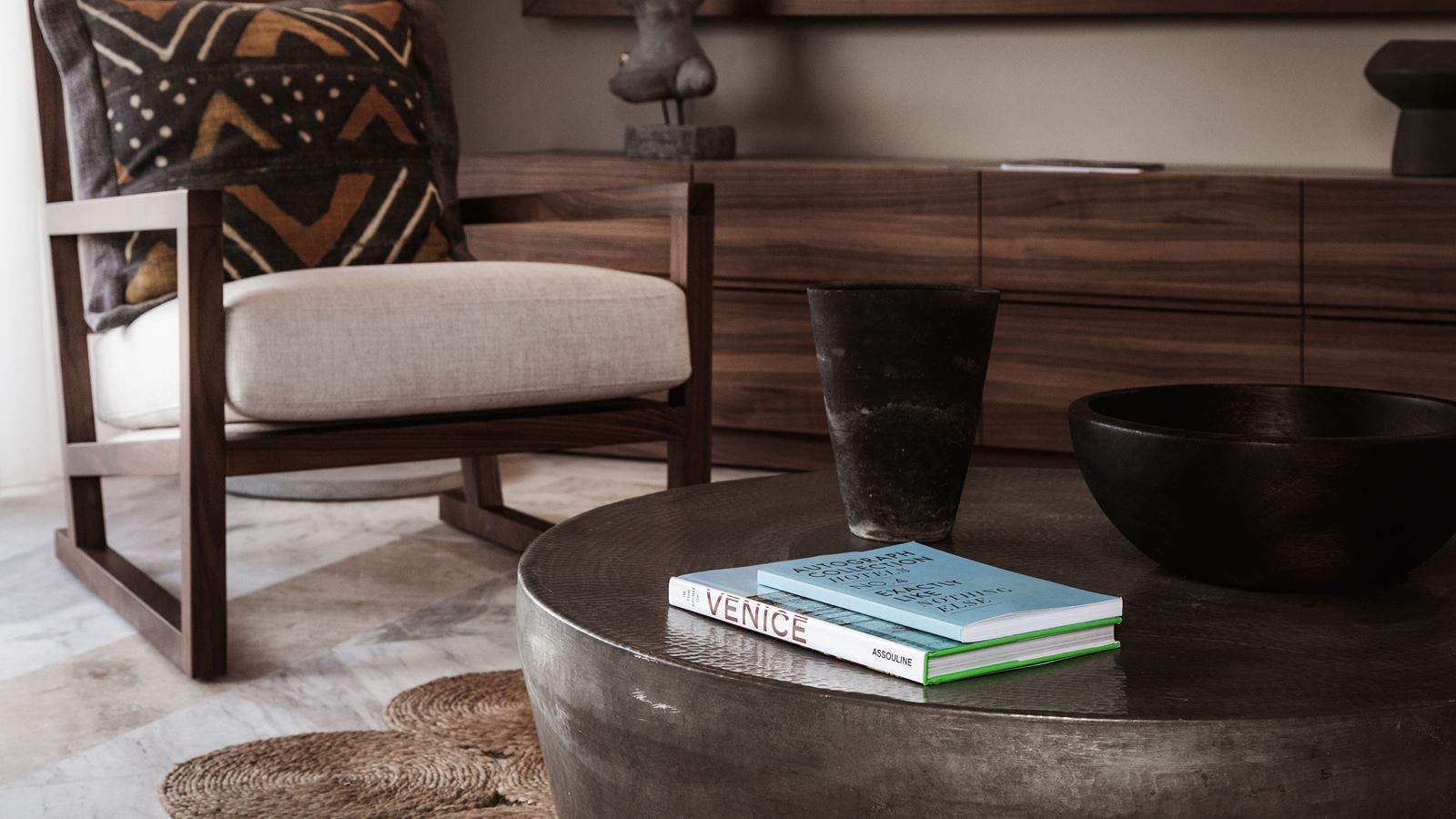 rooms-family-suite-gv-with-outdoor-jacuzzi