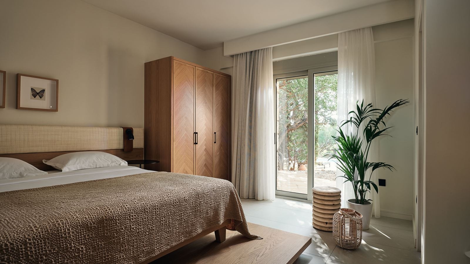 rooms-domes-private-residences-three-bedrooms-with-private-pool