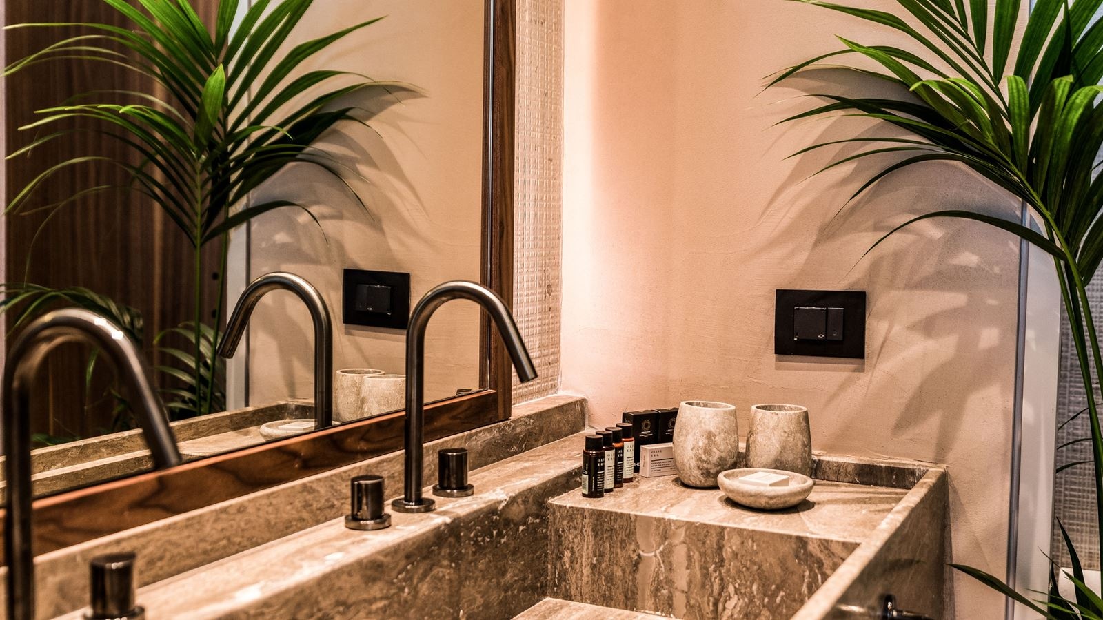 rooms-core-residence-one-bedroom-with-private-pool