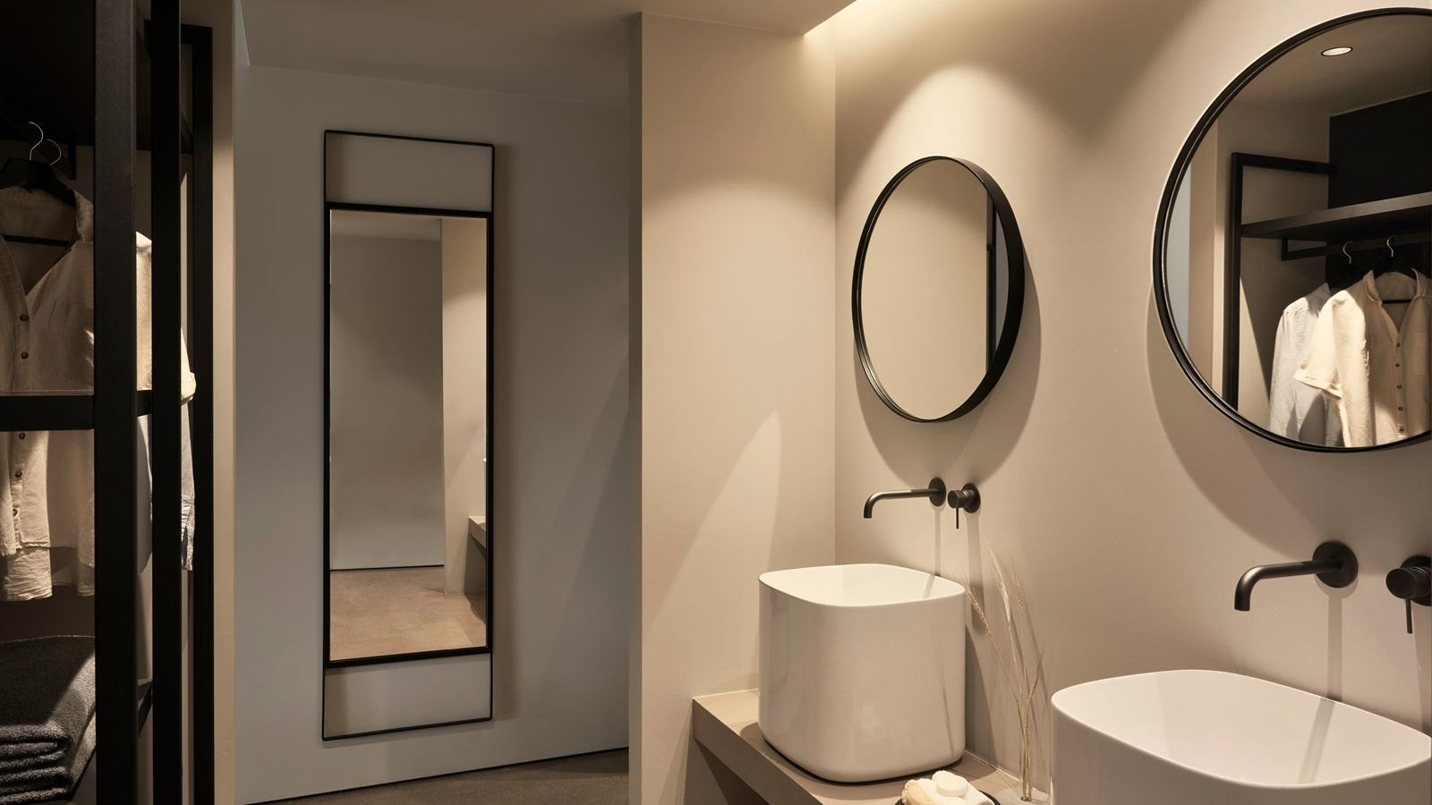 rooms-infinity-blue-junior-suite-sharing-pool