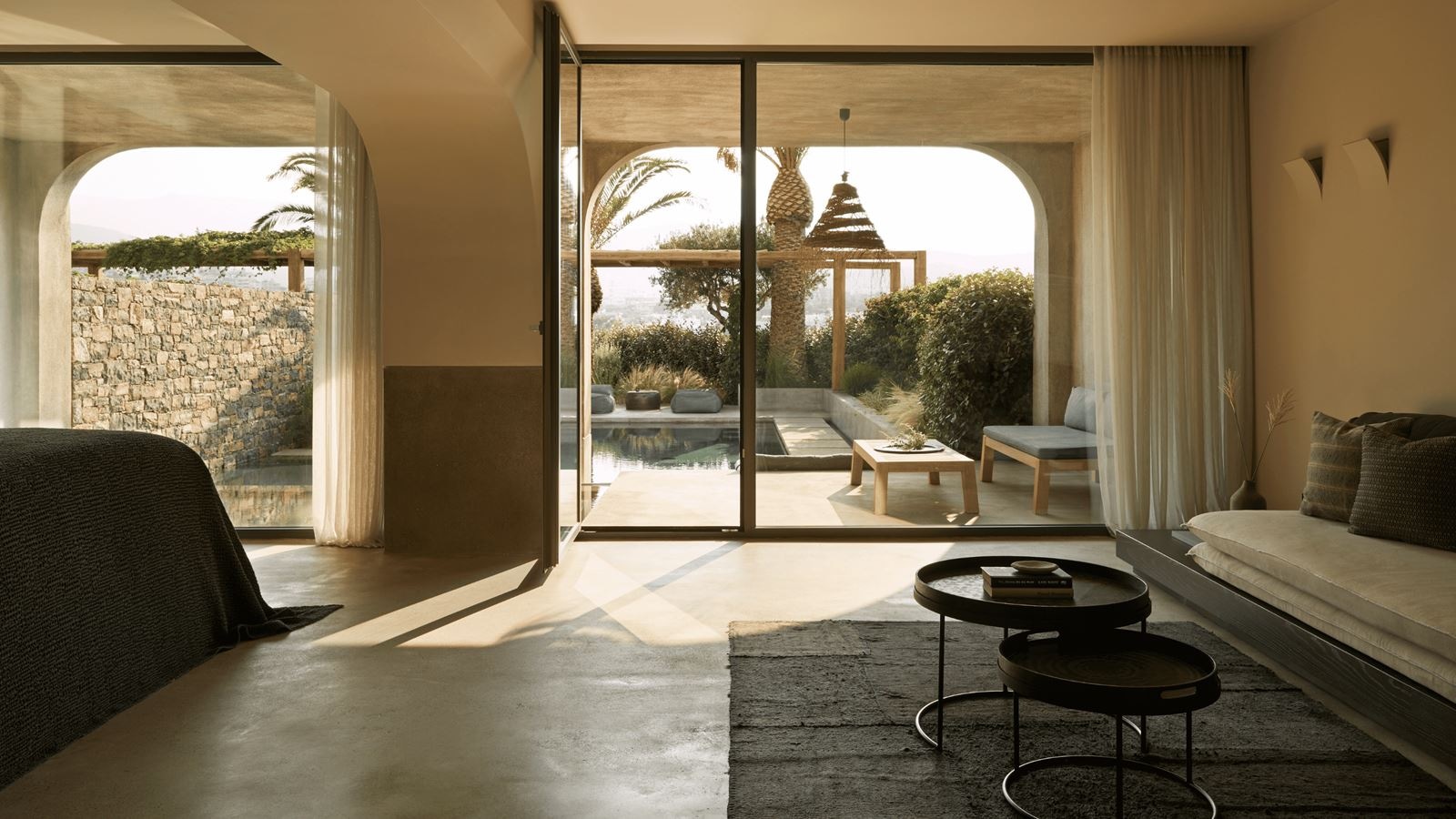 rooms-waterfall-suite-private-pool