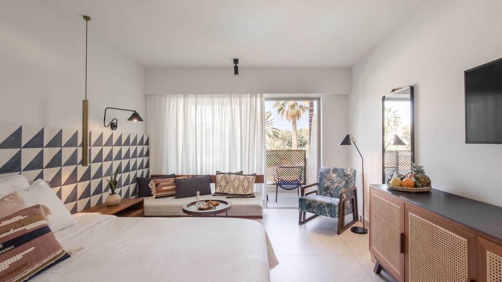 rooms-bungalow-pool-view-for-single-use