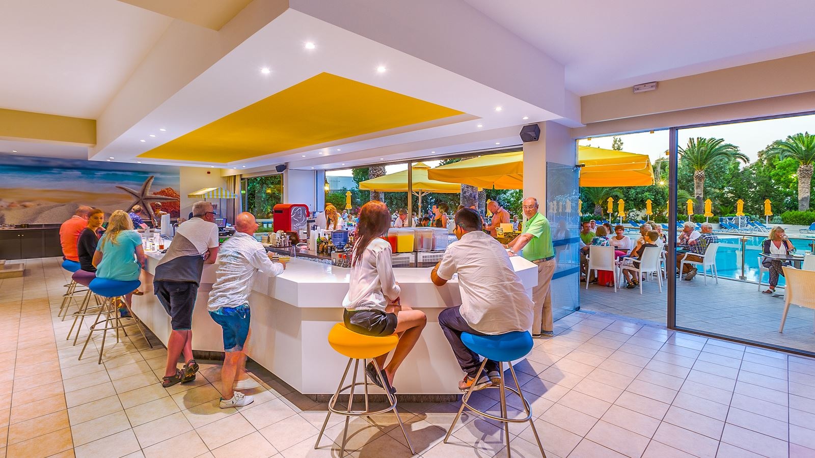 bars-apollo-bar-and-pool-bar