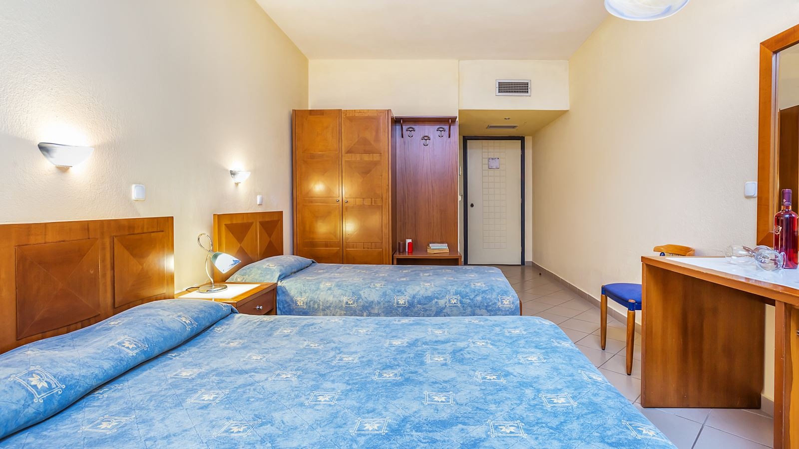 rooms-standard-triple