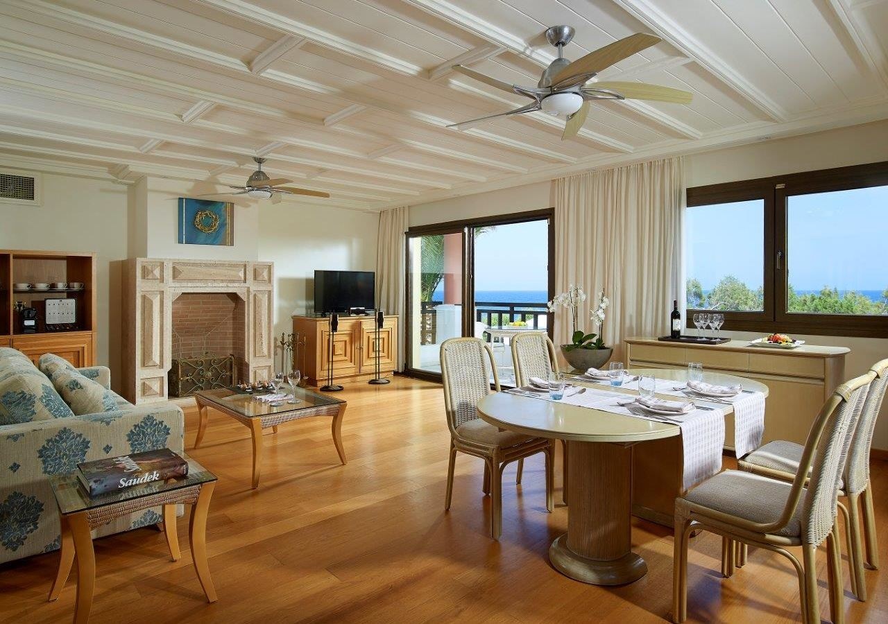 rooms-imperial-villa-phaedra