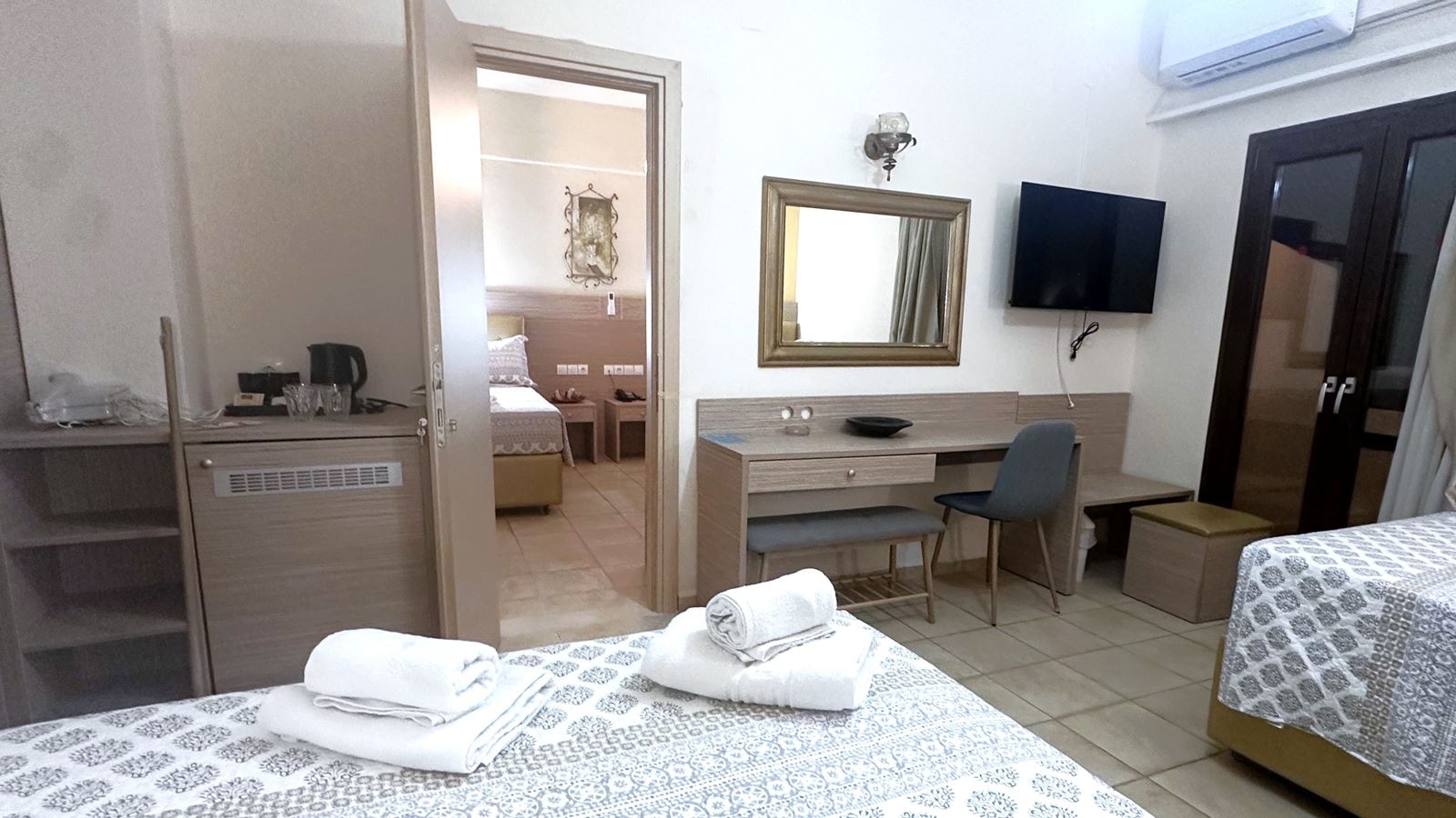 rooms-family-connecting-rooms-5