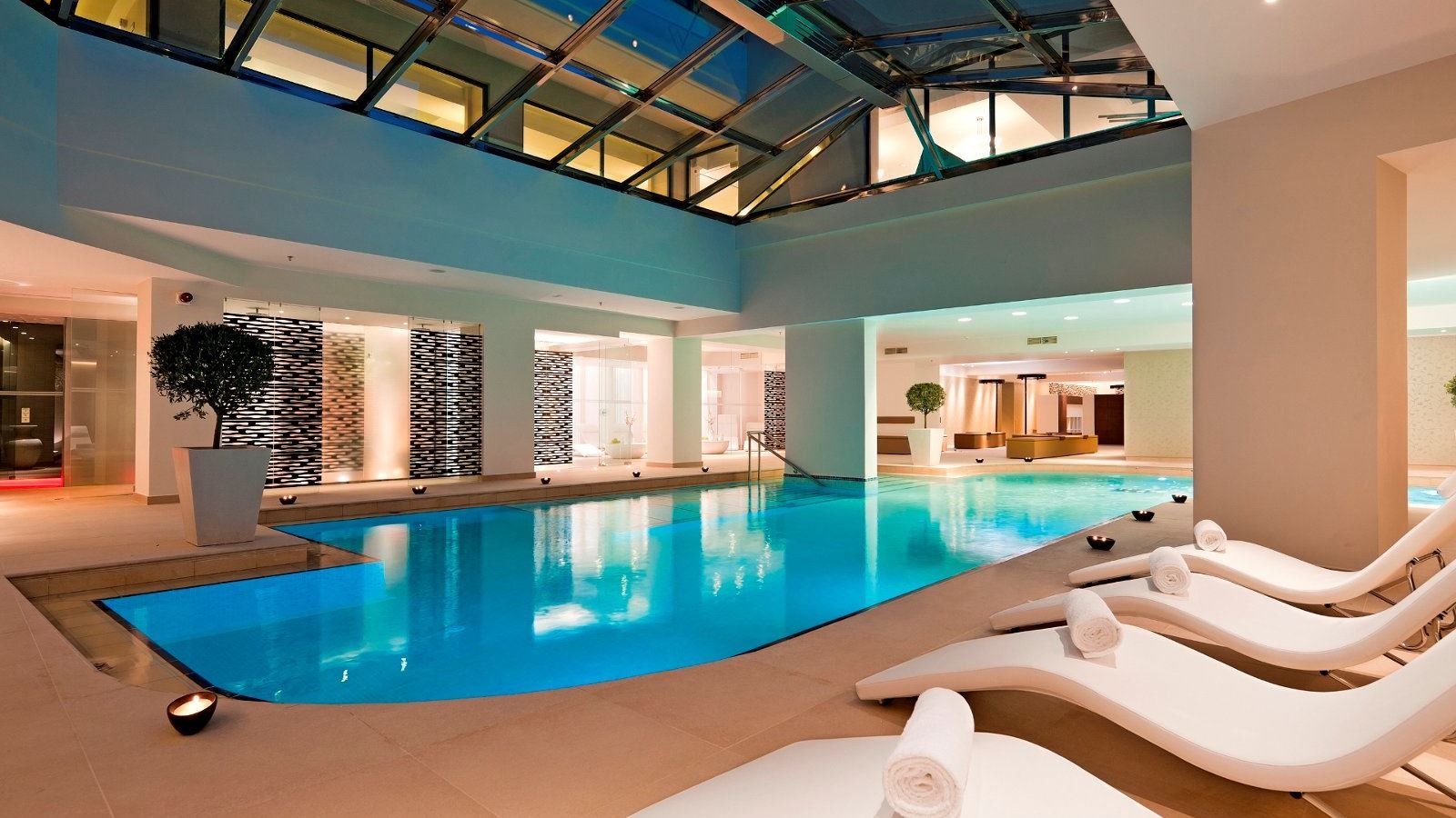 pools-indoor-pool