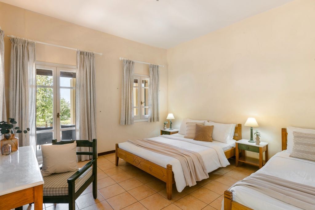 rooms-one-bedroom-family--sea-view-balcony-or-terrace