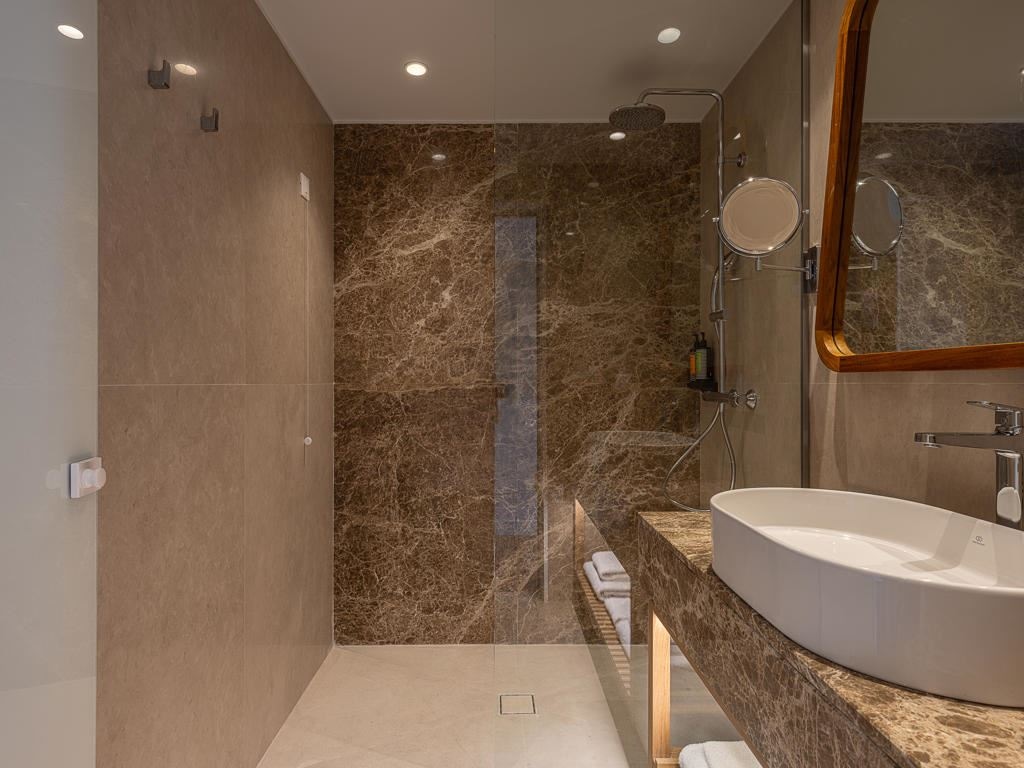 rooms-family-room