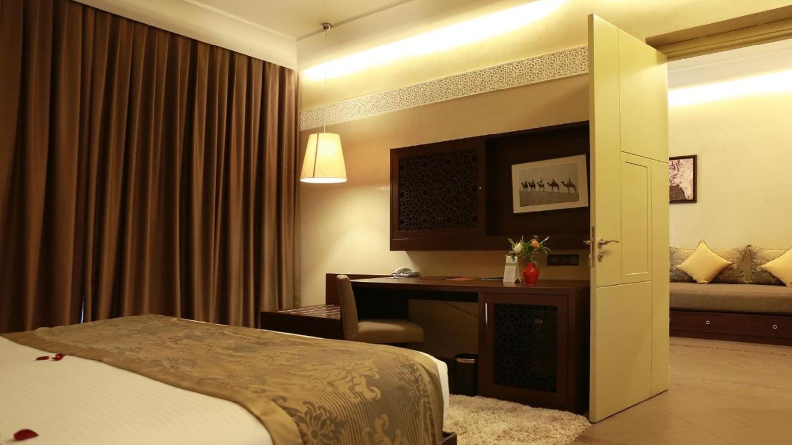 rooms-single-deluxe-room---balcony-or-terrace-